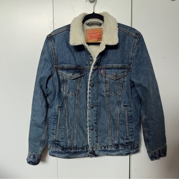 Levi's Blue Jean Jacket with cozy Sherpa  Collar - Picture 2 of 6